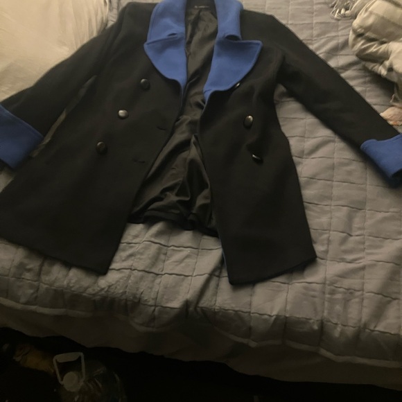 I have 2 Inc pea coats with cuffs 2 blue one pink size medium don’t fit me - Picture 2 of 2